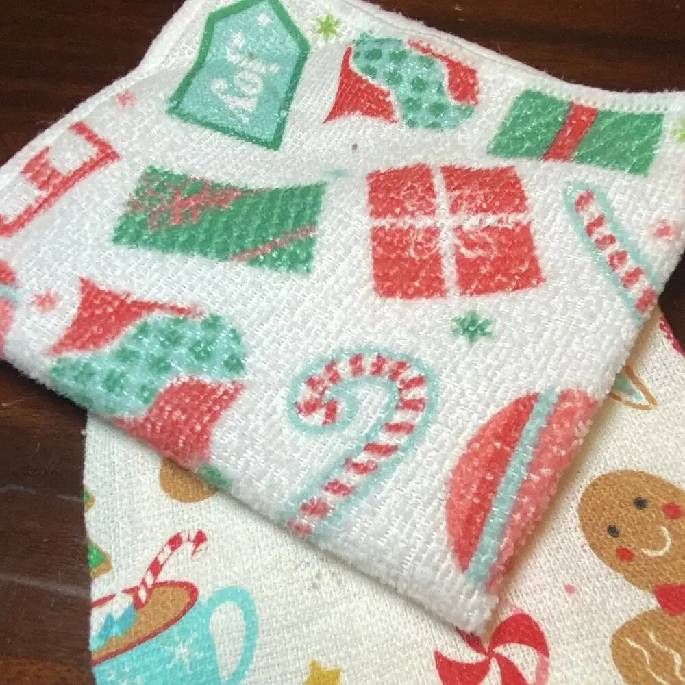 Holiday Towel Set- White Cotton- Gingerbread-Christmas-Kitchen